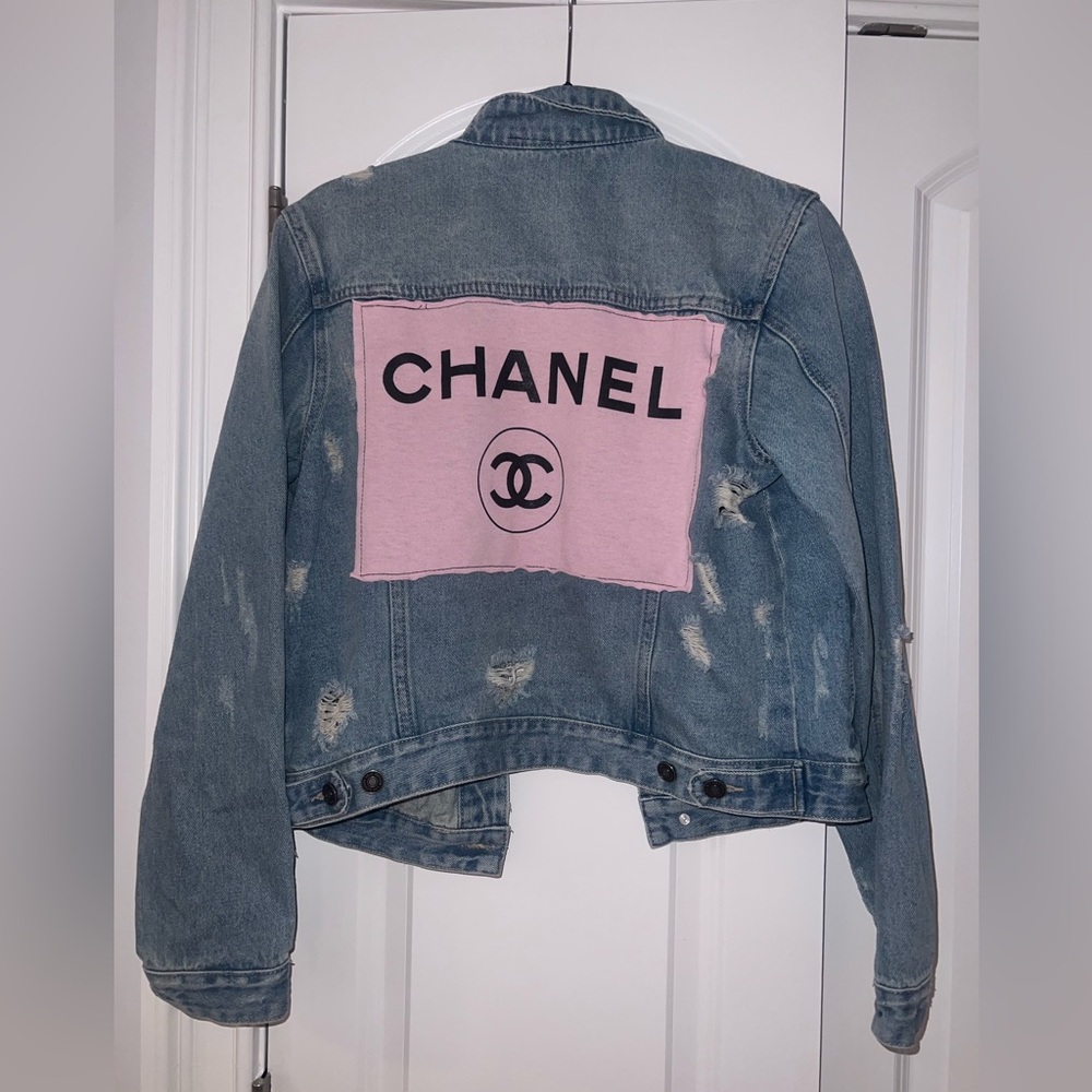 Chanel patched cropped jesn jacket